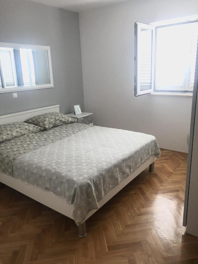 Apartments With A Parking Space Makarska - 18170 외부 사진